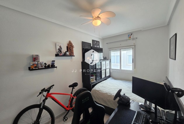 Tweedehands - Appartement / flat -
Los Montesinos *