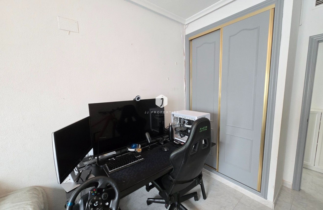 Tweedehands - Appartement / flat -
Los Montesinos *