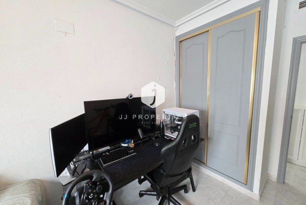 Tweedehands - Appartement / flat -
Los Montesinos *