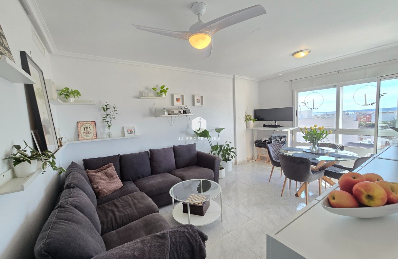 Tweedehands - Appartement / flat -
Los Montesinos *