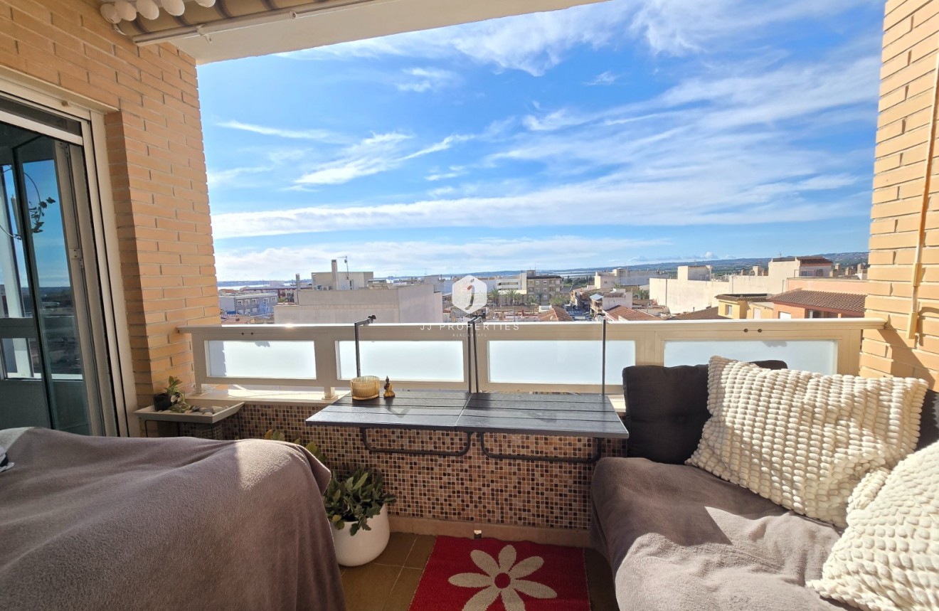 Tweedehands - Appartement / flat -
Los Montesinos *