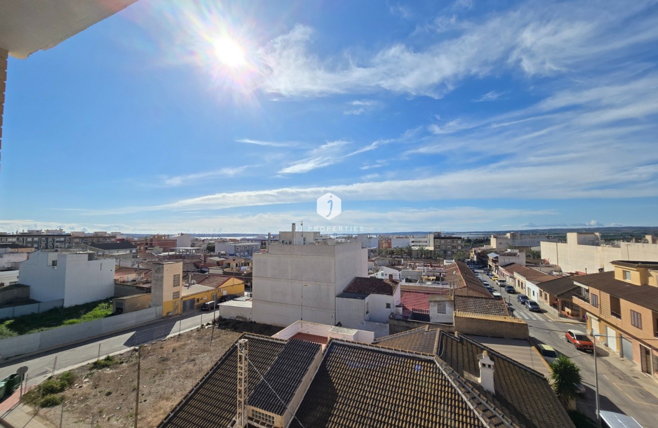 Tweedehands - Appartement / flat -
Los Montesinos *