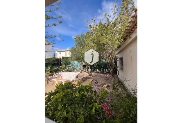 Z drugiej ręki - Villa -
Playa Flamenca