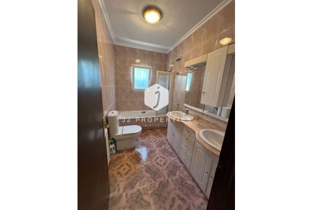 Z drugiej ręki - Villa -
Playa Flamenca