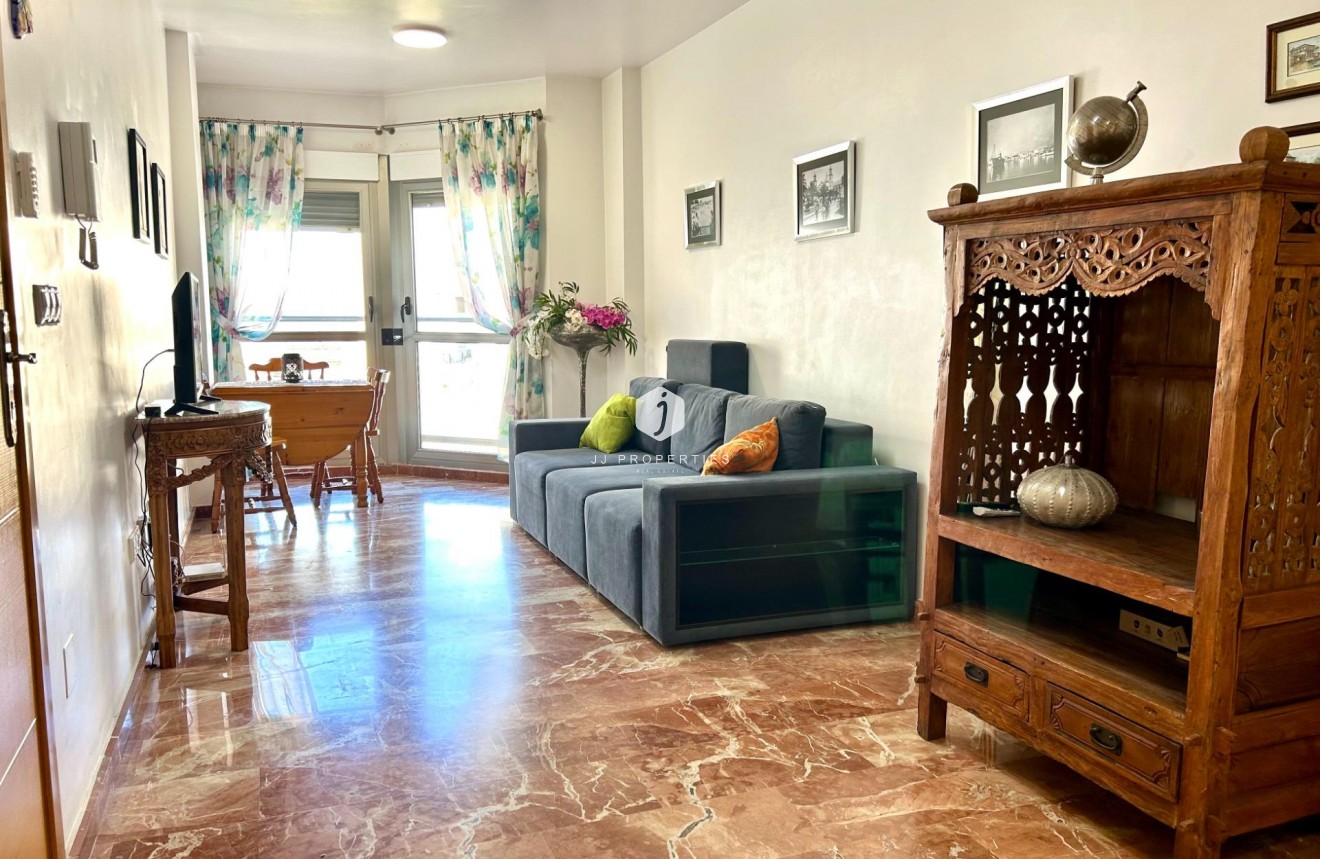 Tweedehands - Appartement / flat -
Torrevieja - Centro