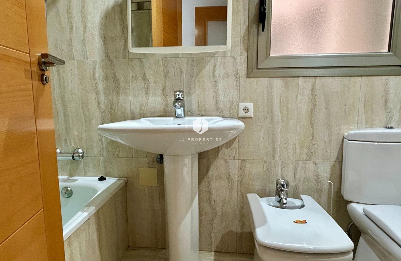 Tweedehands - Appartement / flat -
Torrevieja - Centro