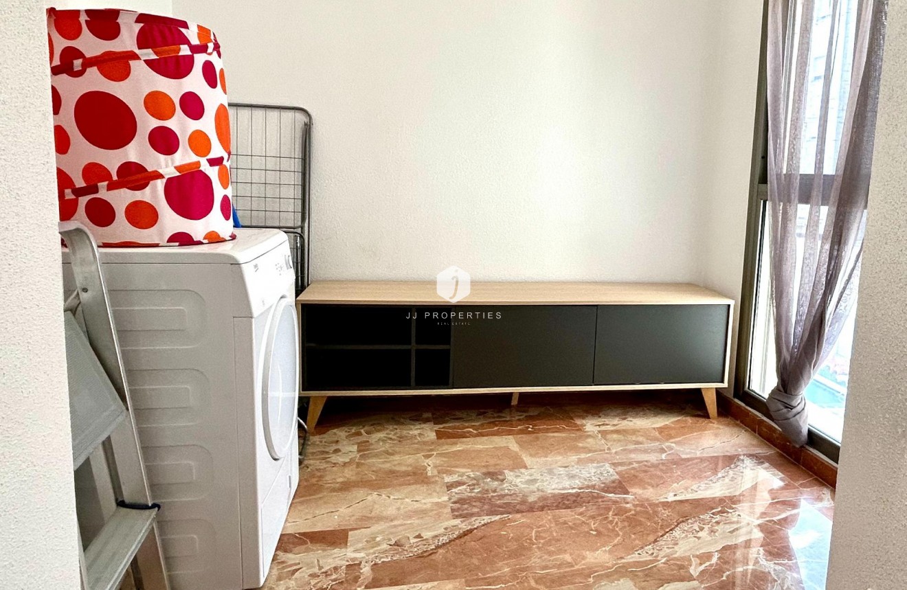 Tweedehands - Appartement / flat -
Torrevieja - Centro