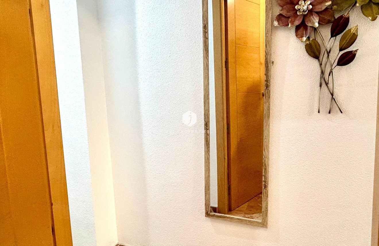 Tweedehands - Appartement / flat -
Torrevieja - Centro