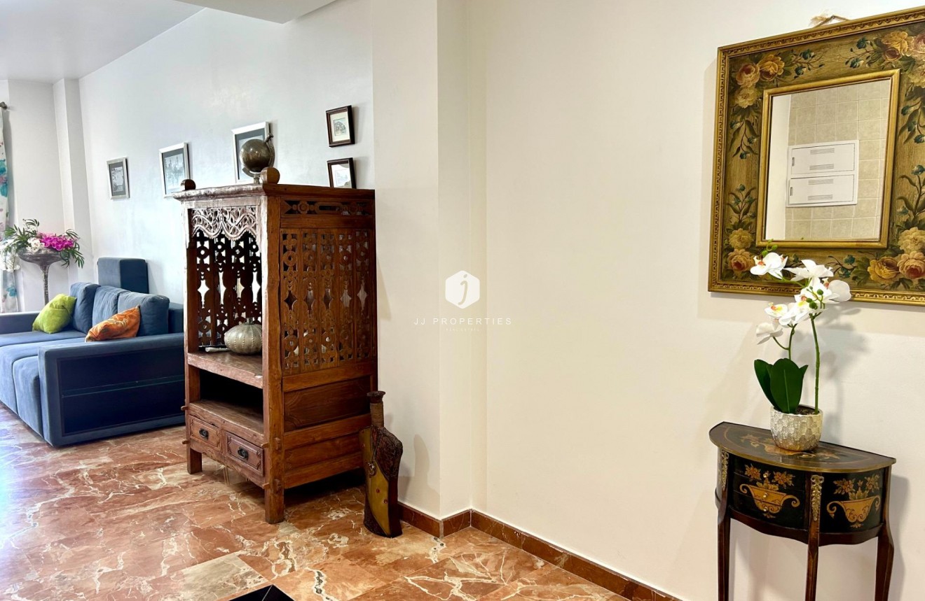 Tweedehands - Appartement / flat -
Torrevieja - Centro