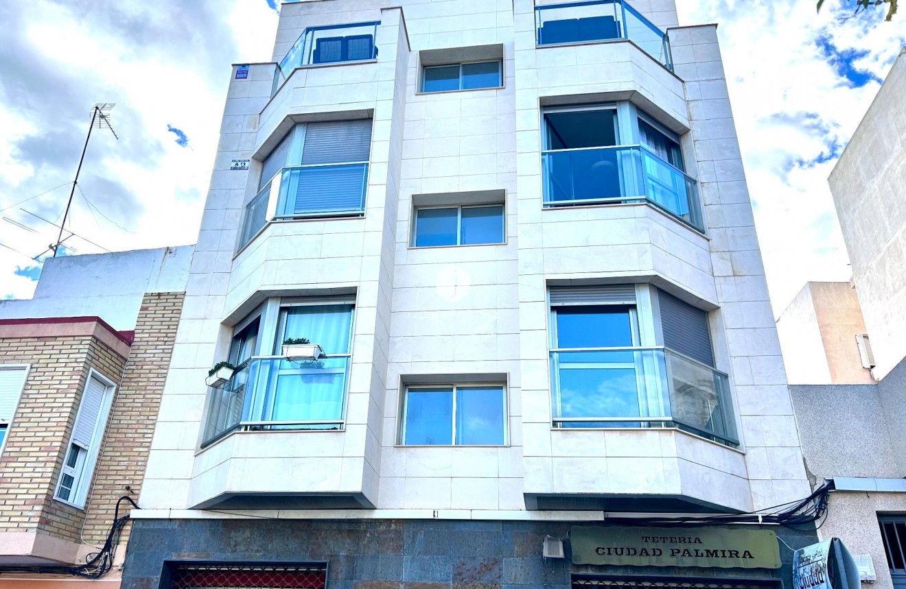 Tweedehands - Appartement / flat -
Torrevieja - Centro