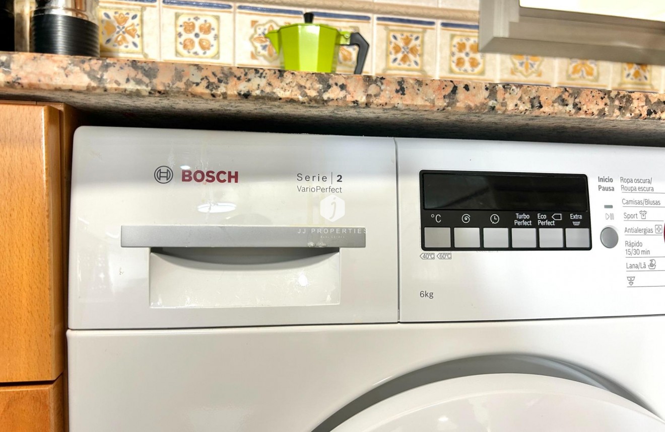 Tweedehands - Appartement / flat -
Torrevieja - Centro