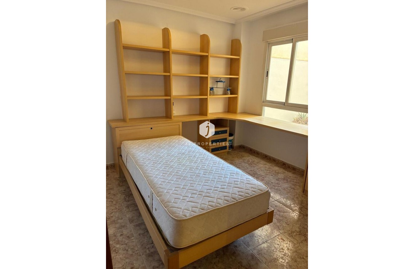 Tweedehands - Appartement / flat -
Almoradí - Costa Blanca