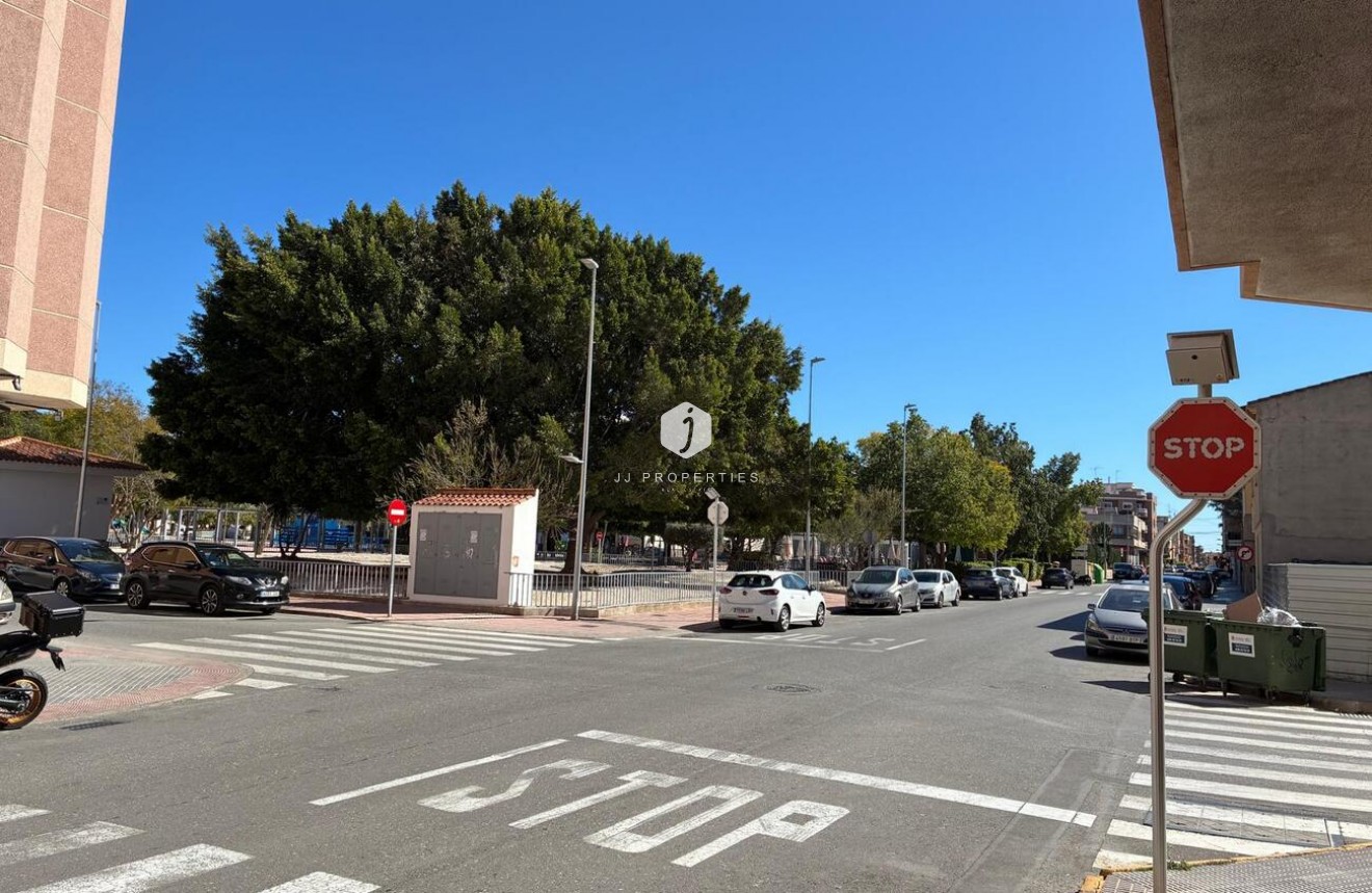 Tweedehands - Appartement / flat -
Almoradí - Costa Blanca