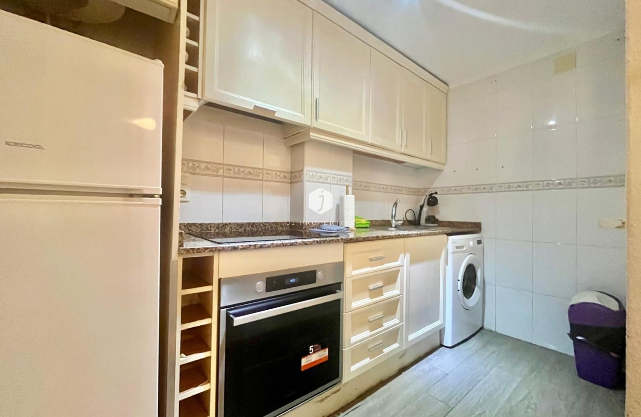 Tweedehands - Appartement / flat -
Torrevieja - Acequion