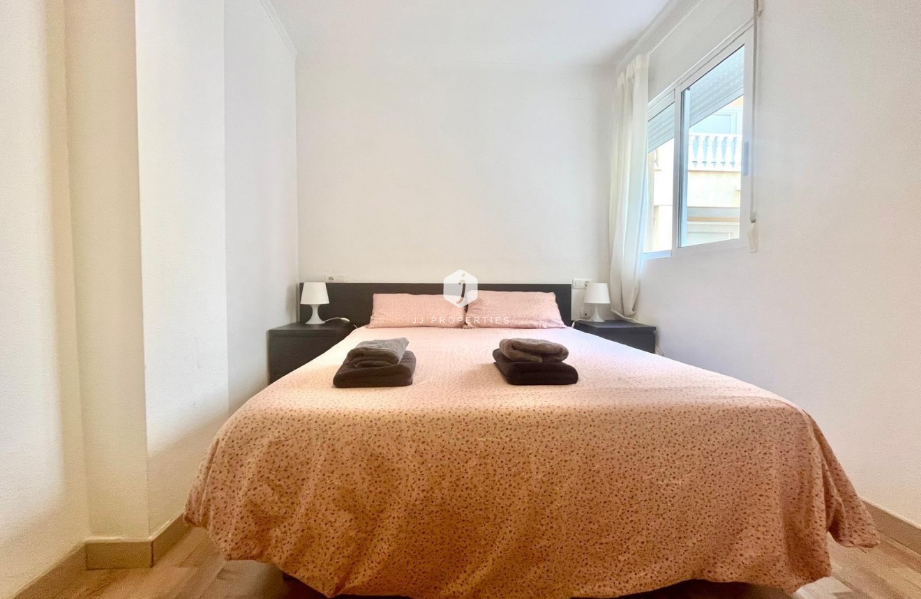 Tweedehands - Appartement / flat -
Torrevieja - Acequion