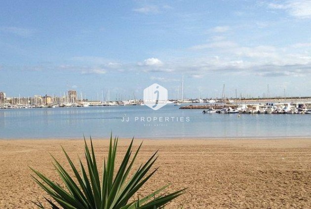 Tweedehands - Appartement / flat -
Torrevieja - Acequion