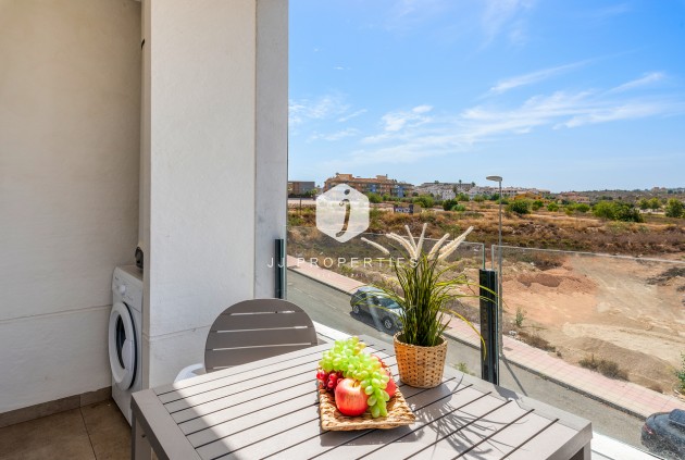 Tweedehands - Appartement / flat -
San Miguel de Salinas - Inland