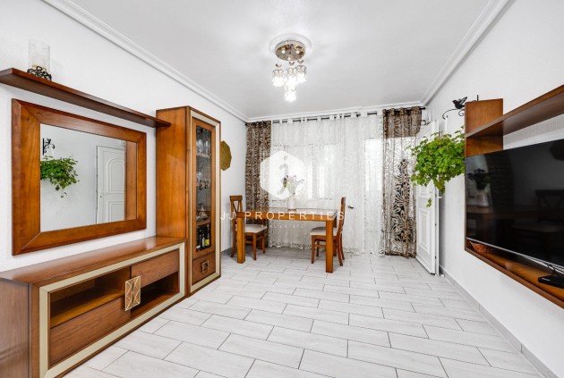 D'occasion - Chalet -
Torrevieja - Costa Blanca