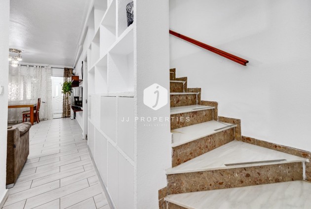 D'occasion - Chalet -
Torrevieja - Costa Blanca