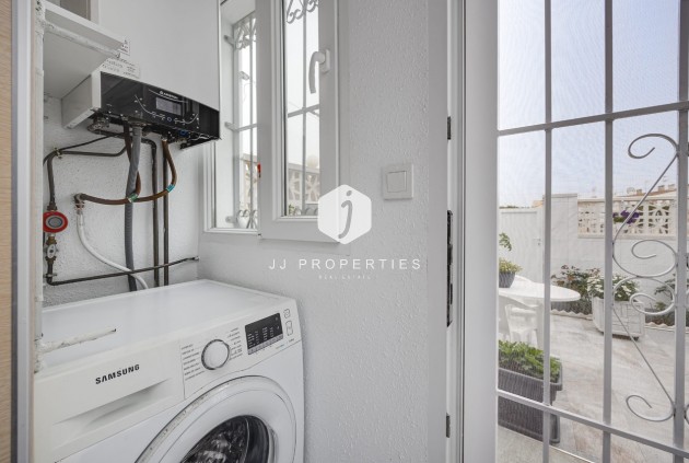 D'occasion - Chalet -
Torrevieja - Costa Blanca