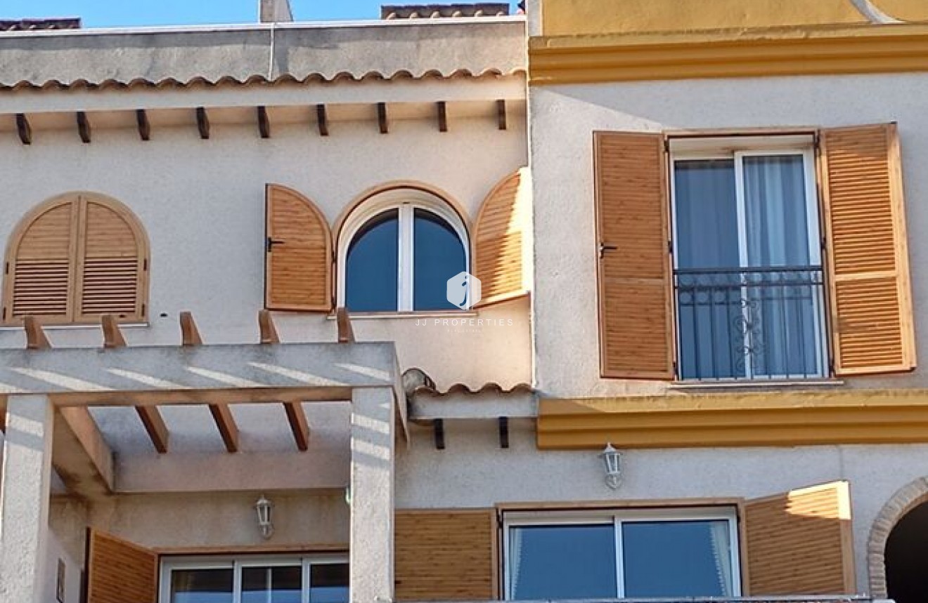 Tweedehands - duplex -
Daya Vieja - Costa Blanca