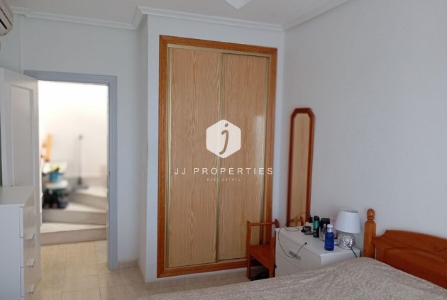 Tweedehands - duplex -
Daya Vieja - Costa Blanca