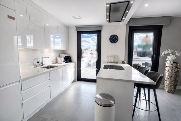 Resale - Villa -
Los Balcones - Costa Blanca