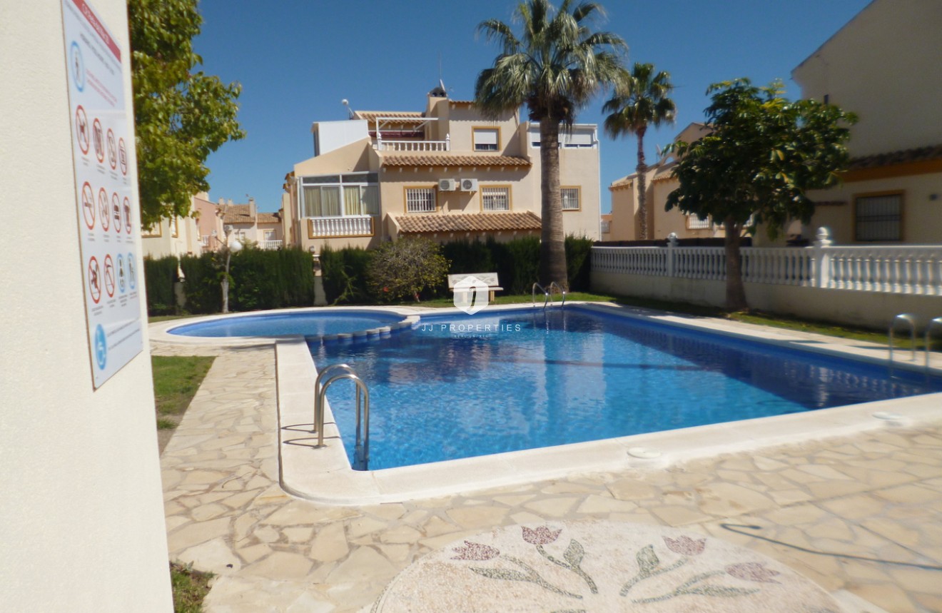 Resale - Chalet -
Playa Flamenca - Costa Blanca