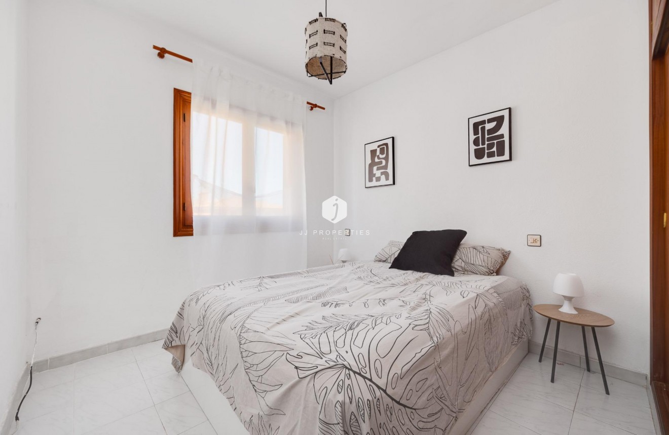 D'occasion - Chalet -
Torrevieja - Nueva Torrevieja