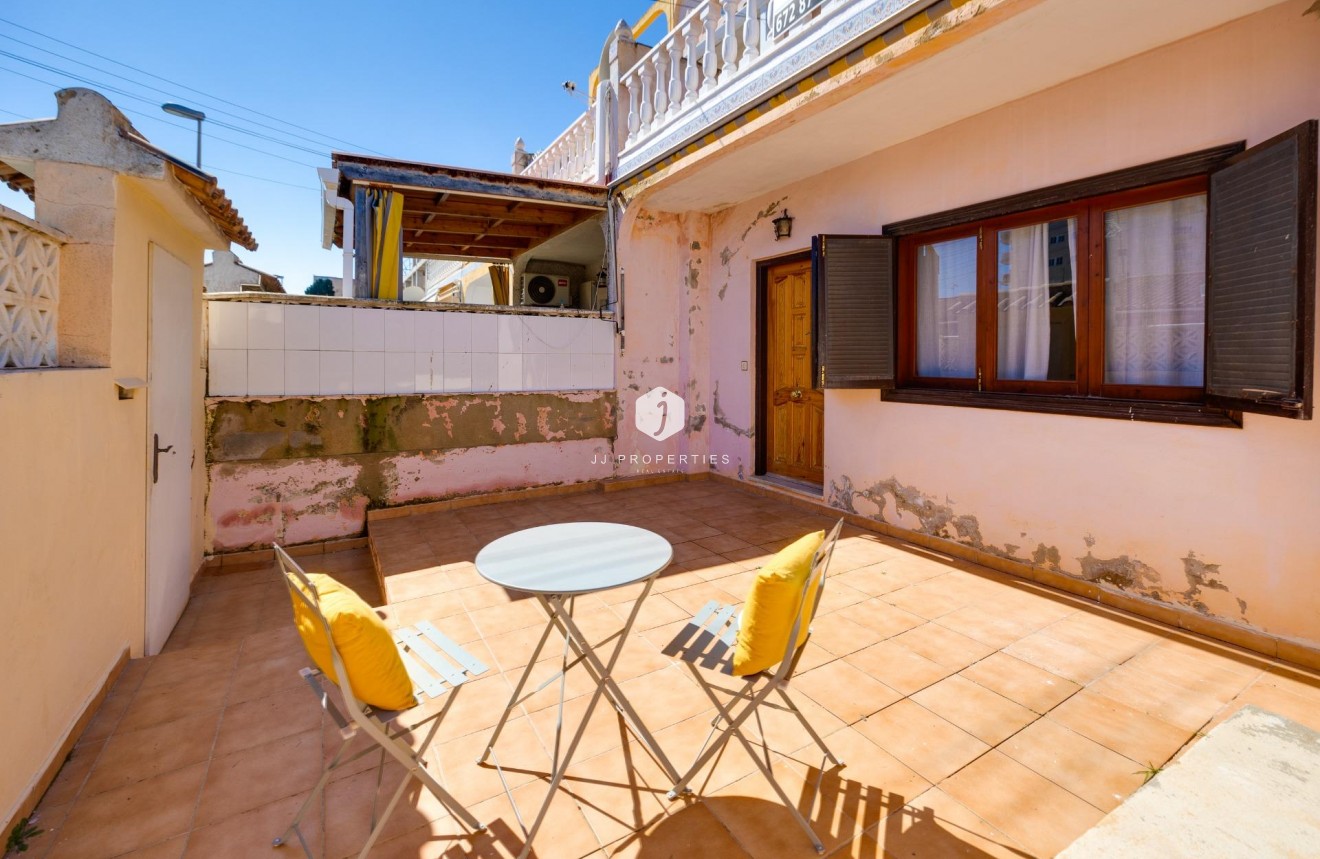 D'occasion - Chalet -
Torrevieja - Nueva Torrevieja