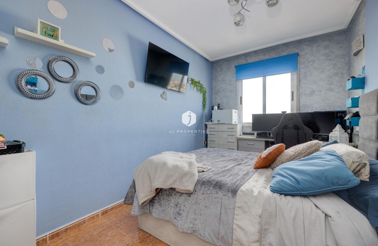 D'occasion - Appartement -
Torrevieja - Centro