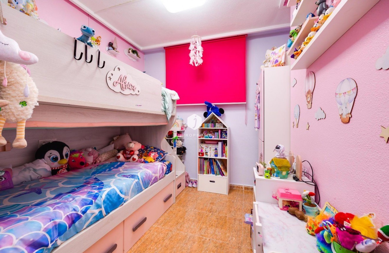 D'occasion - Appartement -
Torrevieja - Centro