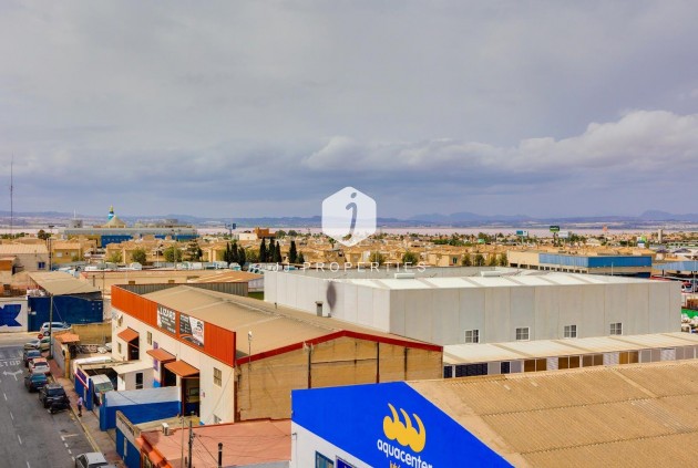 D'occasion - Appartement -
Torrevieja - Centro