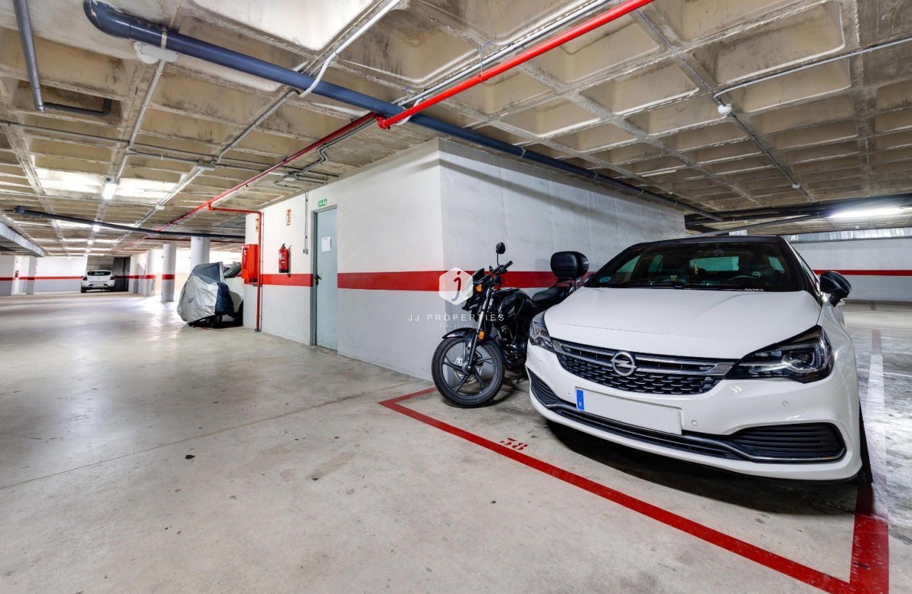 D'occasion - Appartement -
Torrevieja - Centro