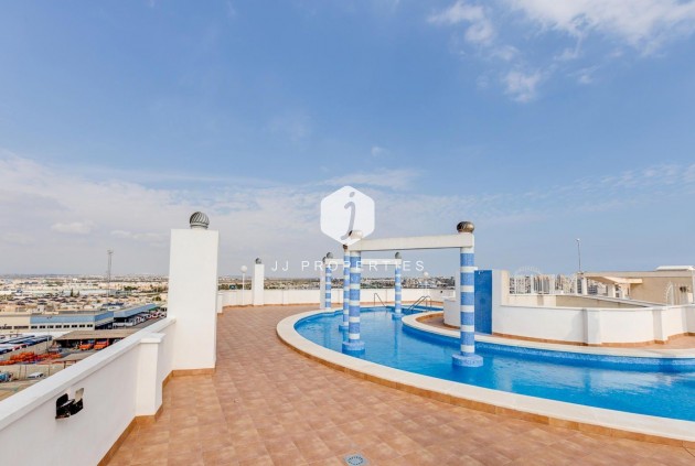 D'occasion - Appartement -
Torrevieja - Centro