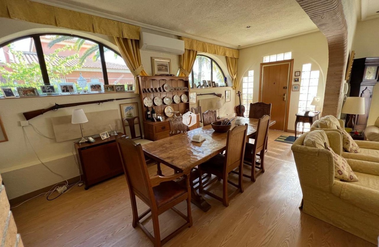 Resale - Villa -
Cabo Roig - Costa Blanca