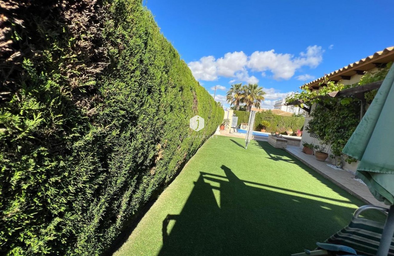 Resale - Villa -
Cabo Roig - Costa Blanca