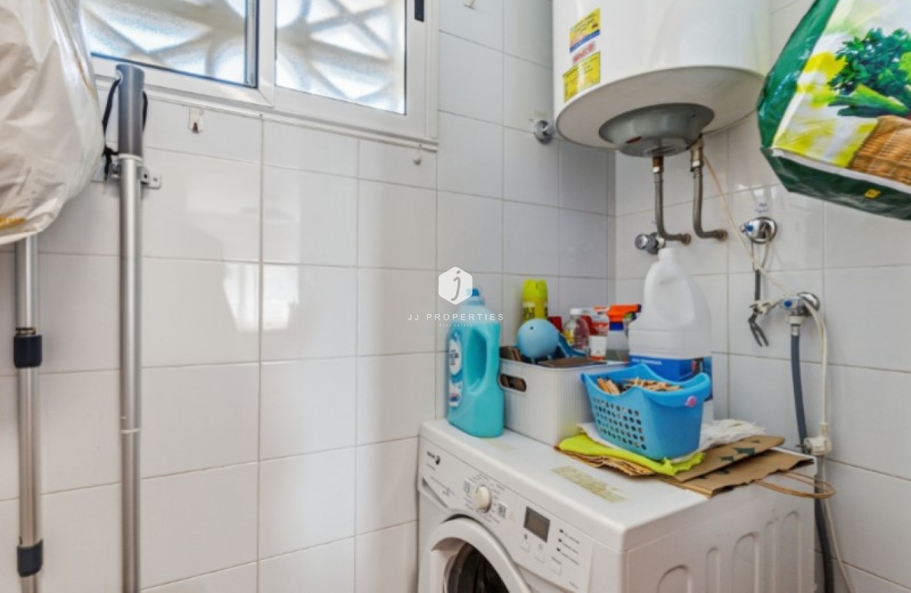 Z drugiej ręki - Mieszkanie w bloku -
Torrevieja - Costa Blanca