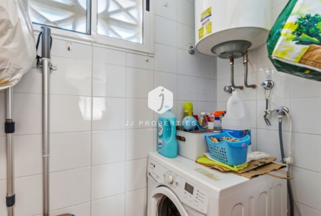 Z drugiej ręki - Mieszkanie w bloku -
Torrevieja - Costa Blanca