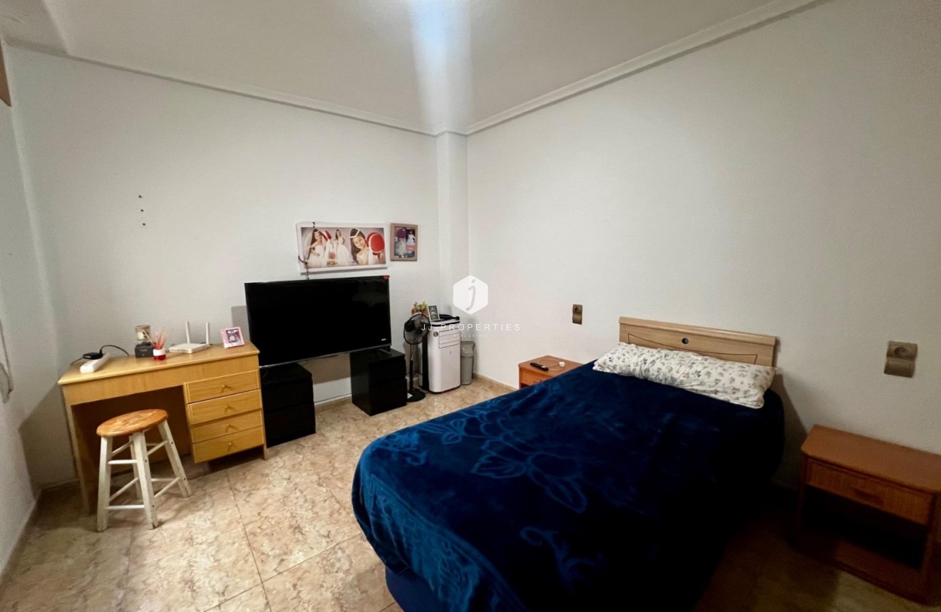 Resale - Apartment / flat -
Rojales