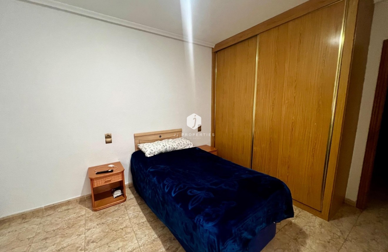 Resale - Apartment / flat -
Rojales