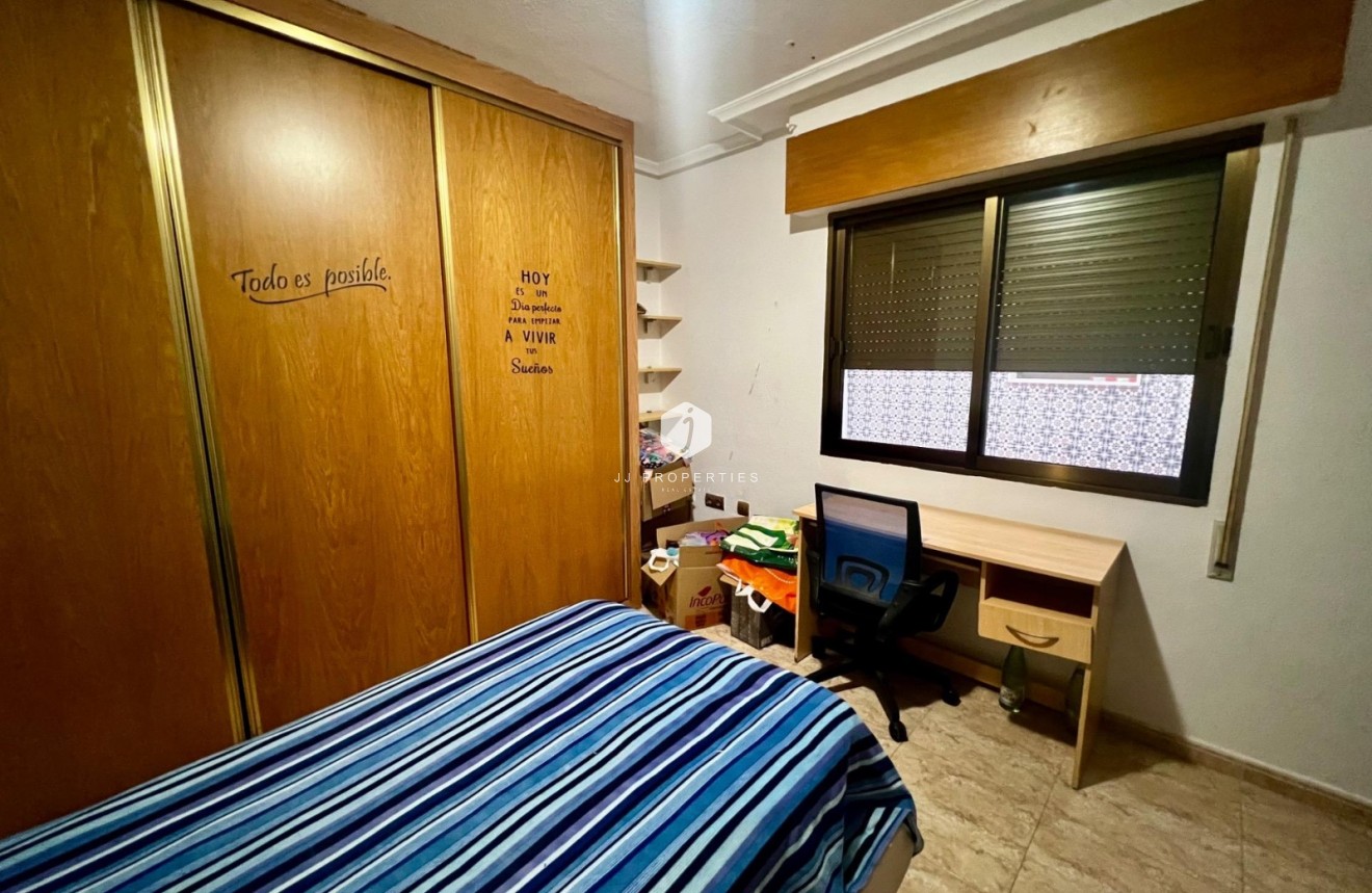 Resale - Apartment / flat -
Rojales