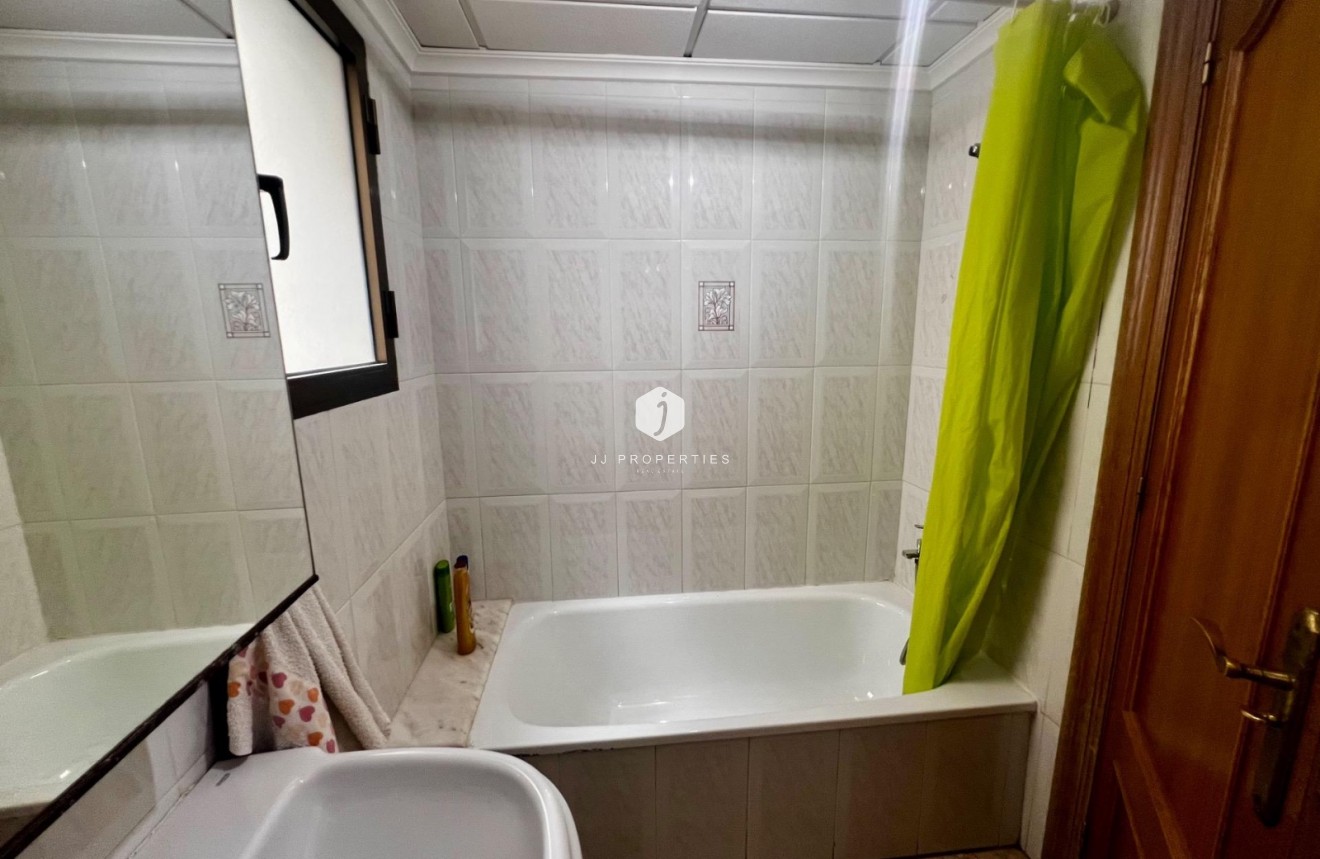 Resale - Apartment / flat -
Rojales