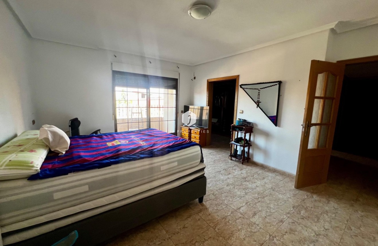 Resale - Apartment / flat -
Rojales