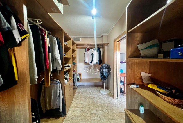 Resale - Apartment / flat -
Rojales