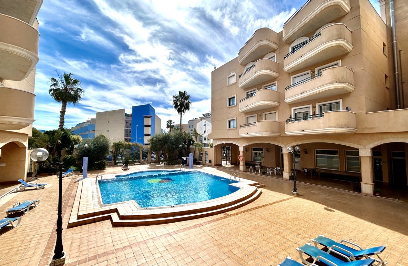 Resale - Apartment / flat -
Cabo Roig - Costa Blanca