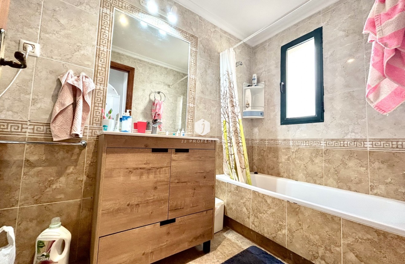 Resale - Apartment / flat -
Cabo Roig - Costa Blanca