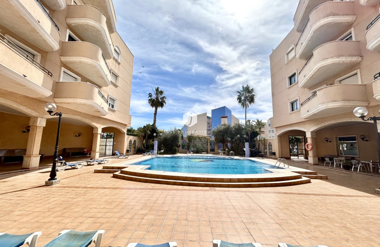 Resale - Apartment / flat -
Cabo Roig - Costa Blanca