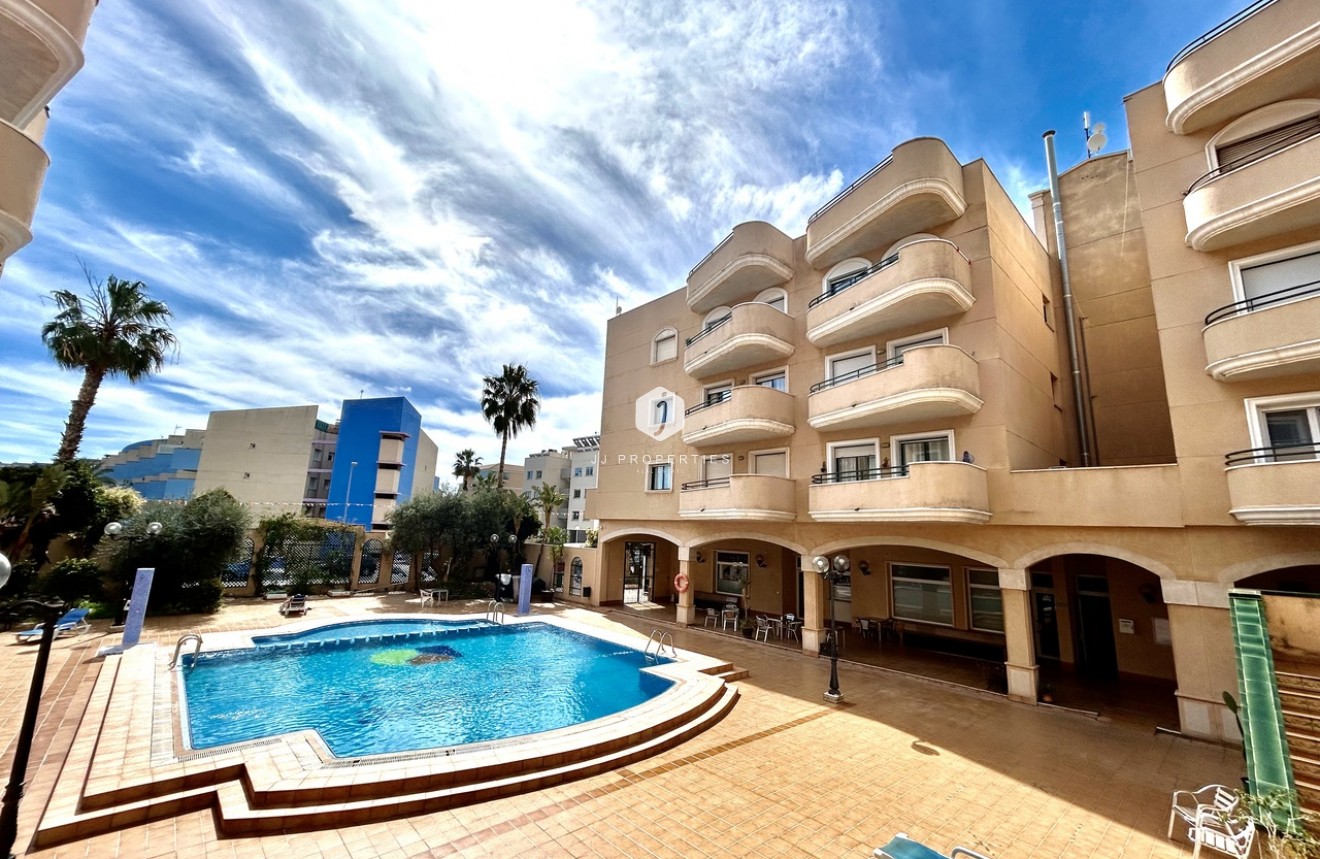 Resale - Apartment / flat -
Cabo Roig - Costa Blanca