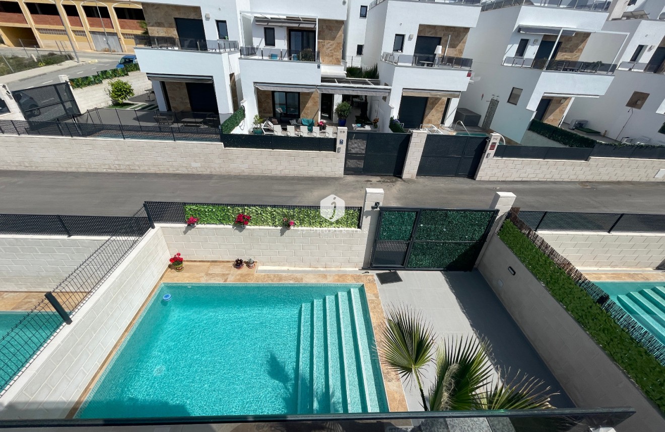 Aus zweiter Hand - Villa -
Benijofar - Costa Blanca